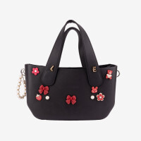 AVA Black/Black + Amulet