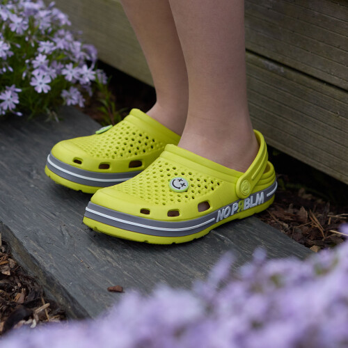 Clogs LINDO citrus/grau mit Anstecker