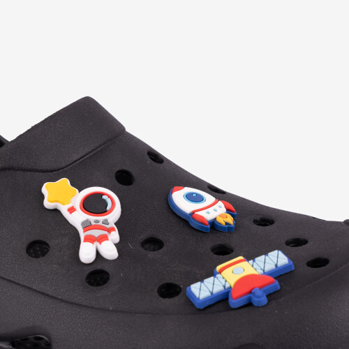 AMULETZ Hi From Universe