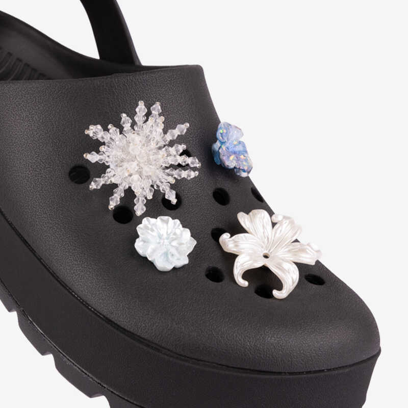 AMULETZ Crystal Flowers