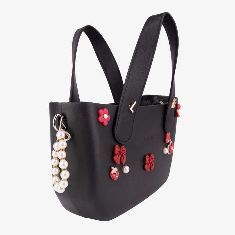 AVA Black/Black + Amulet