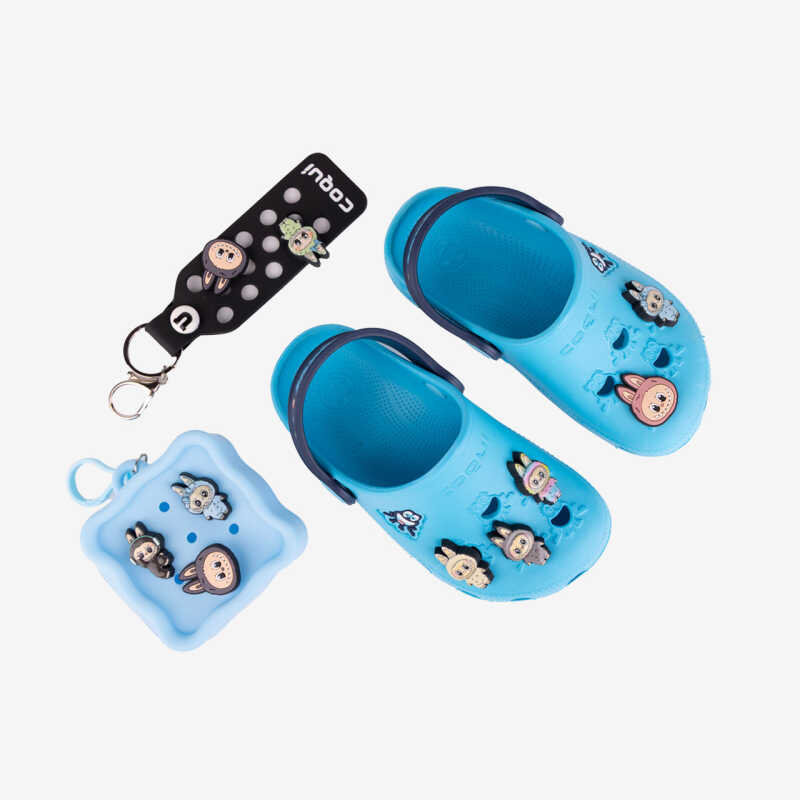 Vánoční balíček s Labubu