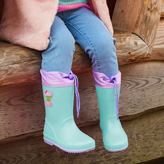 Lookbook kid’s rainbots Rainy
